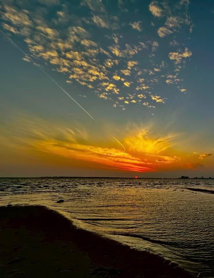 East Beach, Ocean Springs - Serene vibe and calm waters